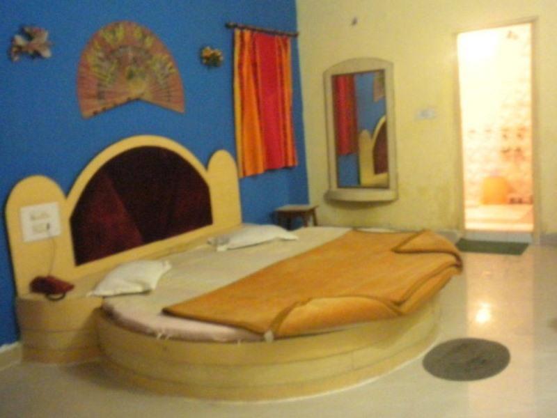 Hotel Parikalp Pachmarhi ภายนอก รูปภาพ