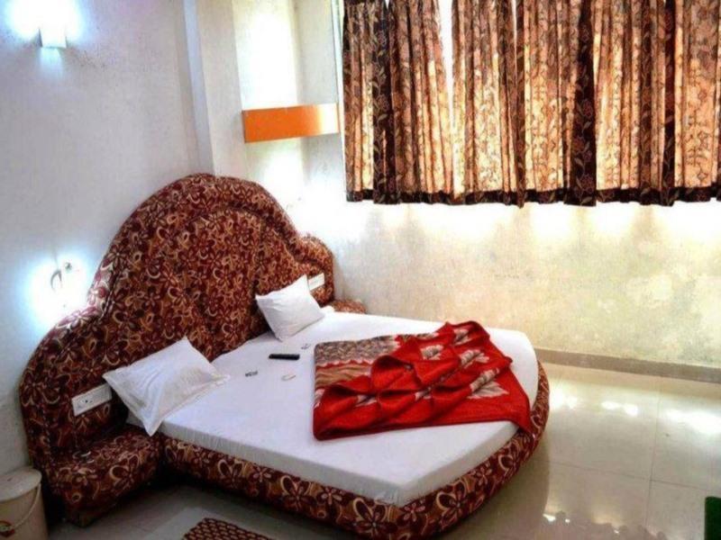 Hotel Parikalp Pachmarhi ภายนอก รูปภาพ