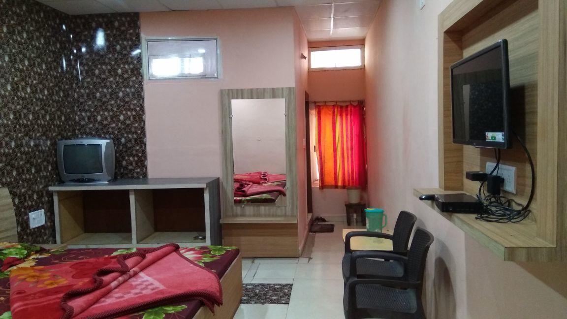 Hotel Parikalp Pachmarhi ภายนอก รูปภาพ