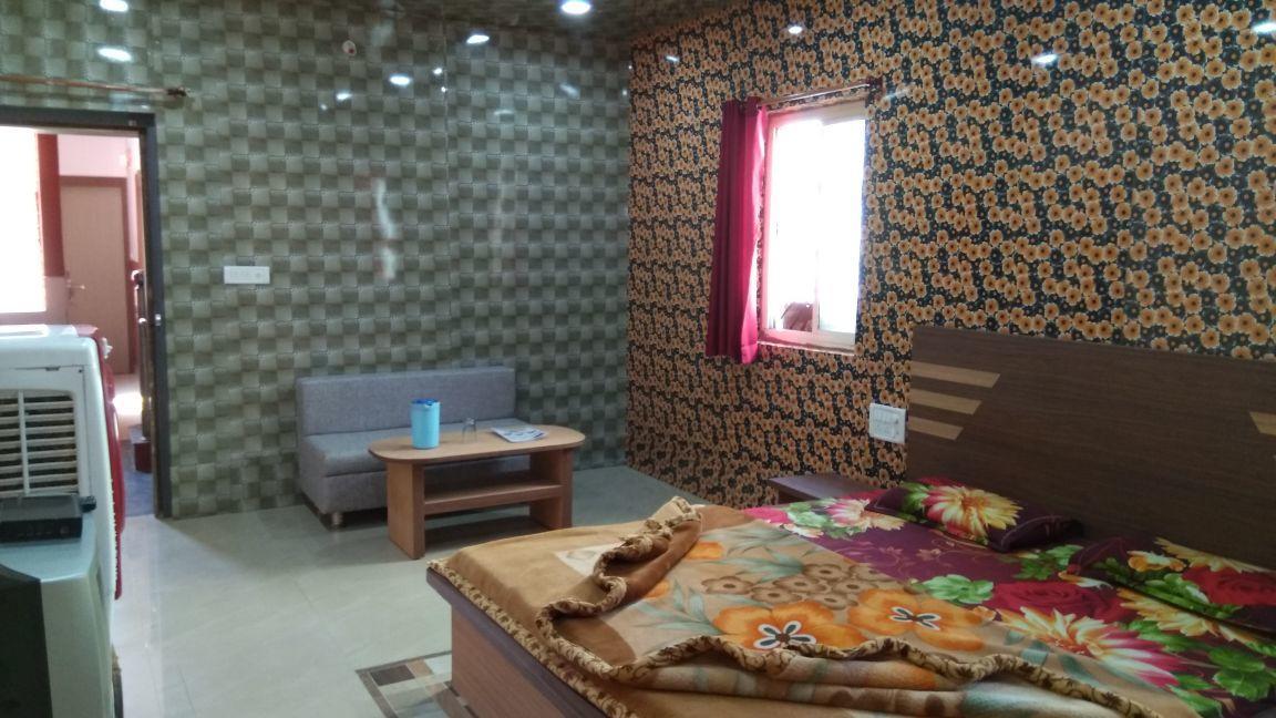 Hotel Parikalp Pachmarhi ภายนอก รูปภาพ